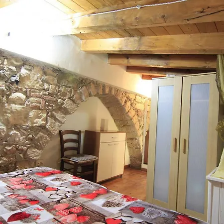 La Casa Del Vicolo Holiday home *
